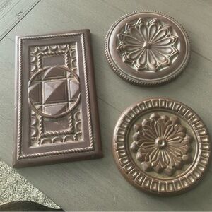 Southern Living At Home Decorative Wall Plaques/Trivets - Bronze